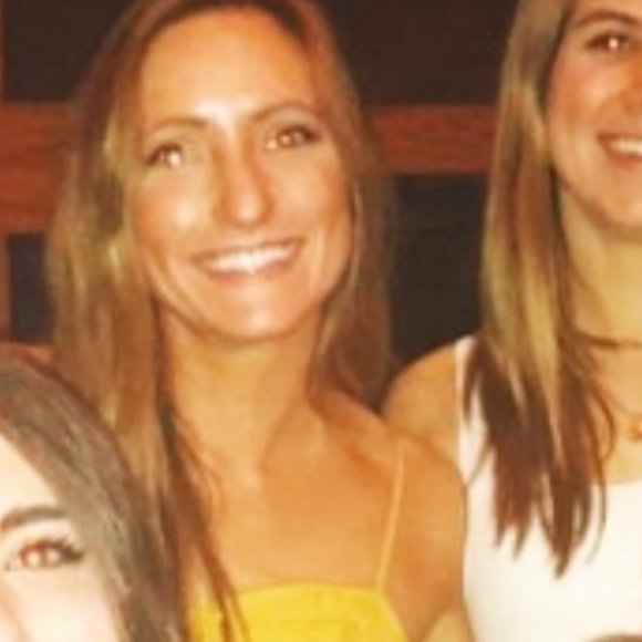 Meet your Posher, Lindsay - Picture 1 of 4